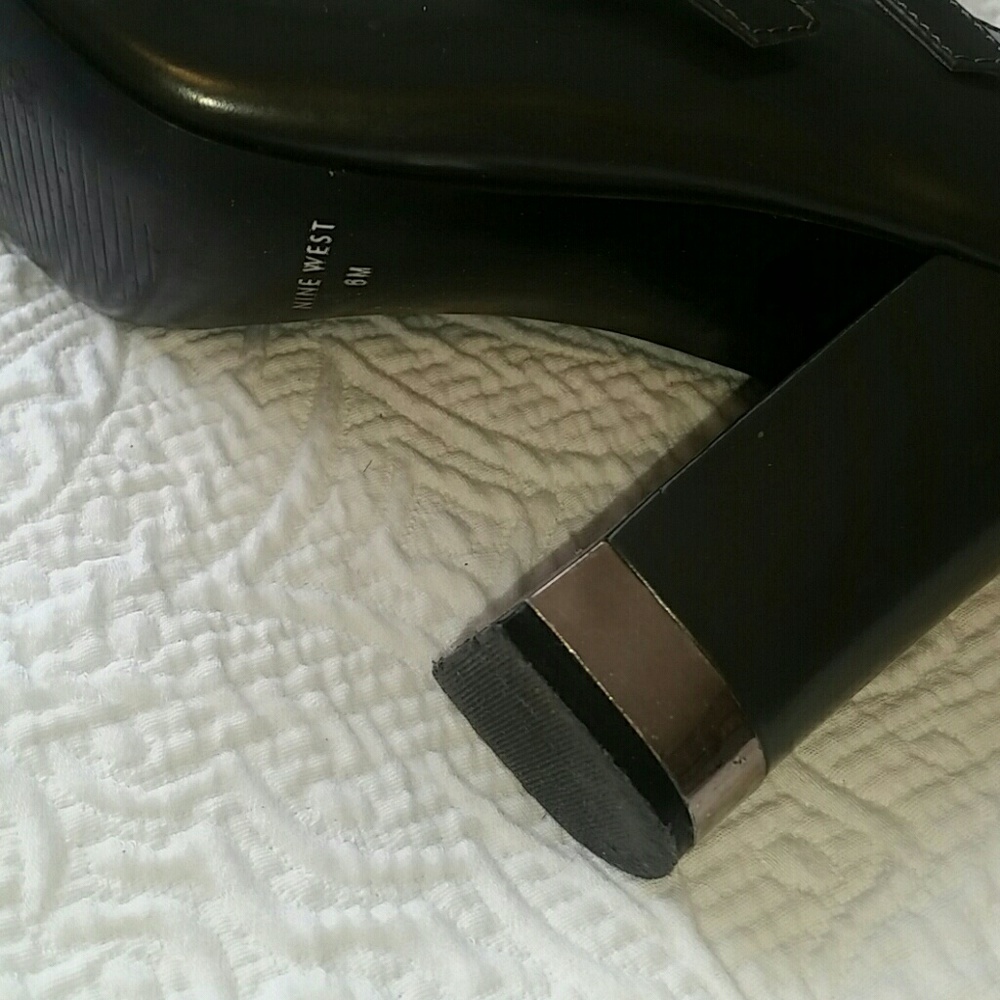 NINE  WEST  Heels - Picture 5 of 5